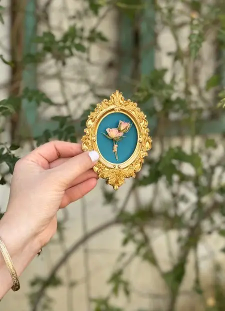 תמונה מניאטורית אובלית רקע טורקיז
